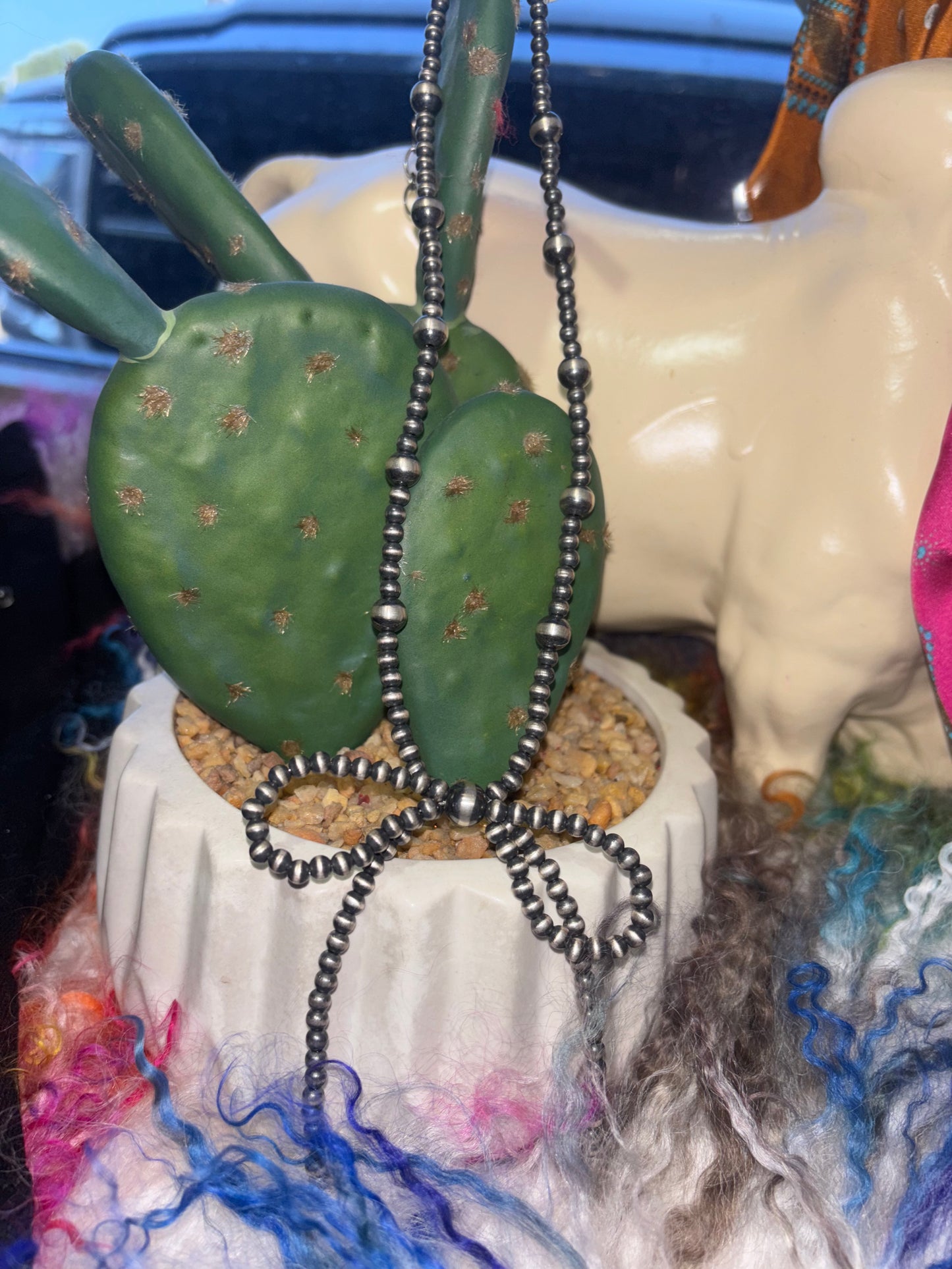 Bow Navajo pearl necklace