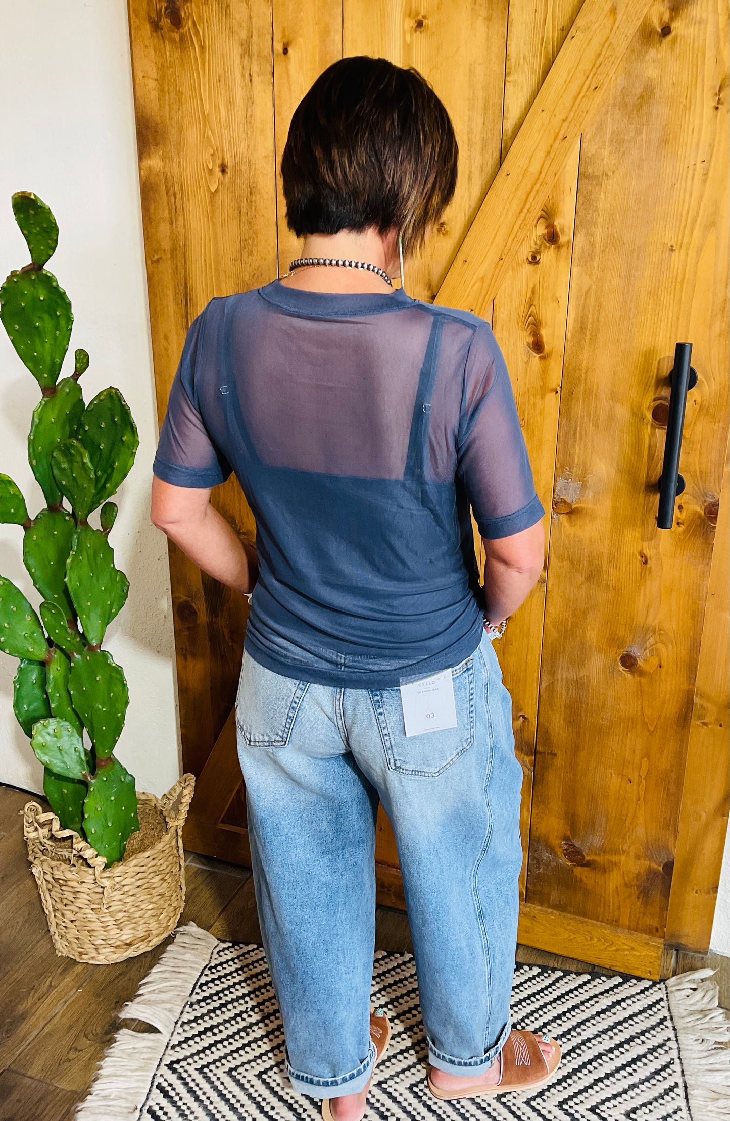 Distressed Barrel Jean