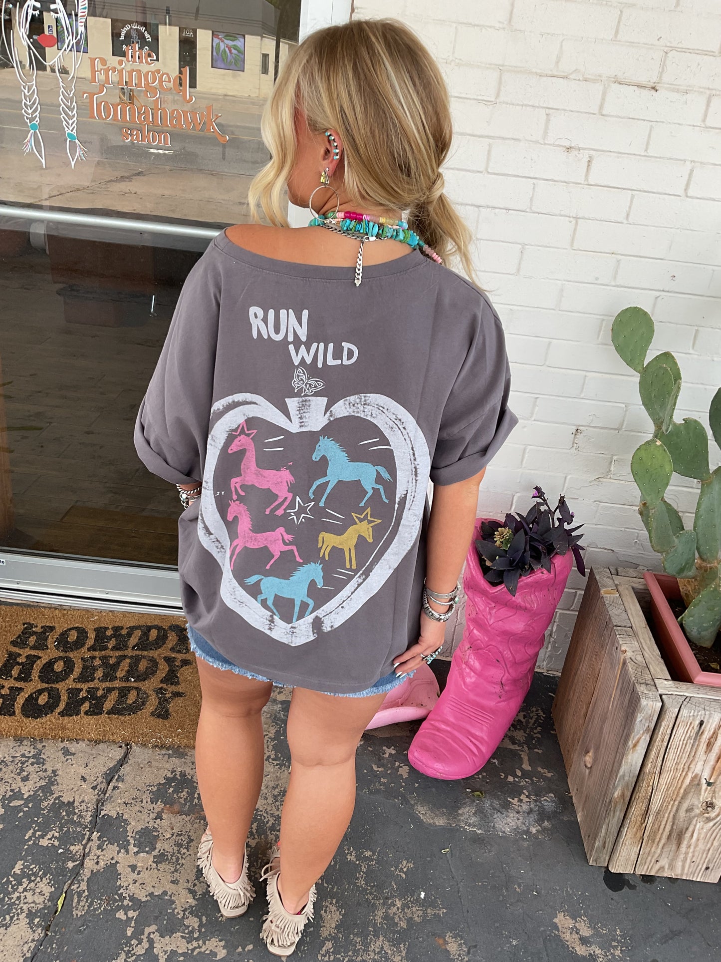 Run wild tee