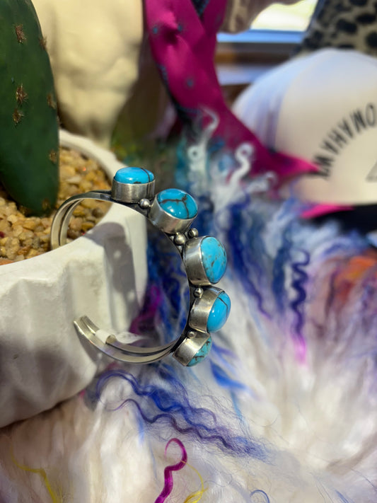 Darling cuff